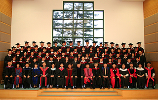 中神毕业礼逾百神学生毕业英语神学课程九十四人报读 6月21日消息 中神毕业礼逾百神学生毕业英语神学课程九十四人报读 6月21日消息